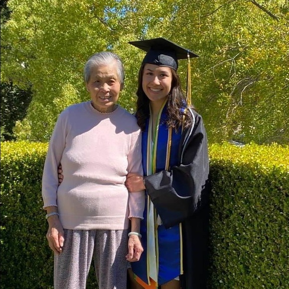 Meet your Posher, Nicole - Picture 1 of 1